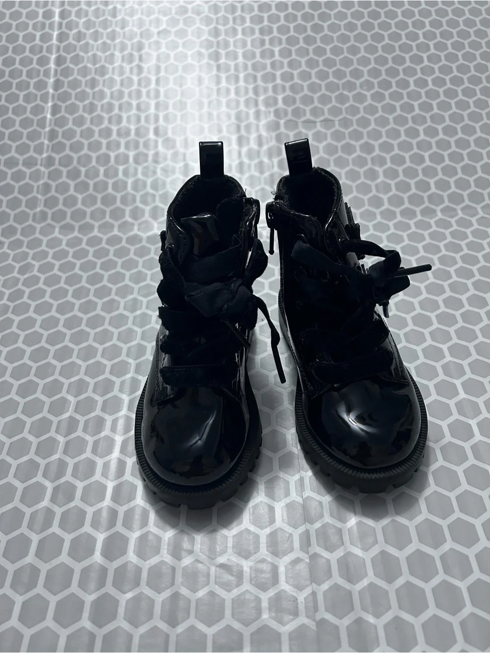 Self Esteem Girls Black Patent Lace-Up Floral Combat Boots. Size 5M